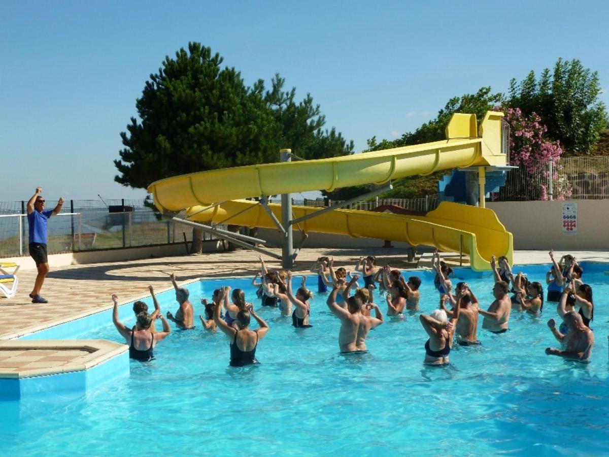 Mobil-Home A Fouras : Proche Plage, 2 Chambres, Tv, Plancha, Parking, Ideal Famille - Fr-1-709-58 מראה חיצוני תמונה
